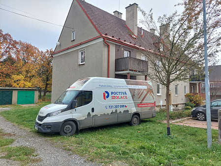 Izolace stropu bytového domu v Mohelnici